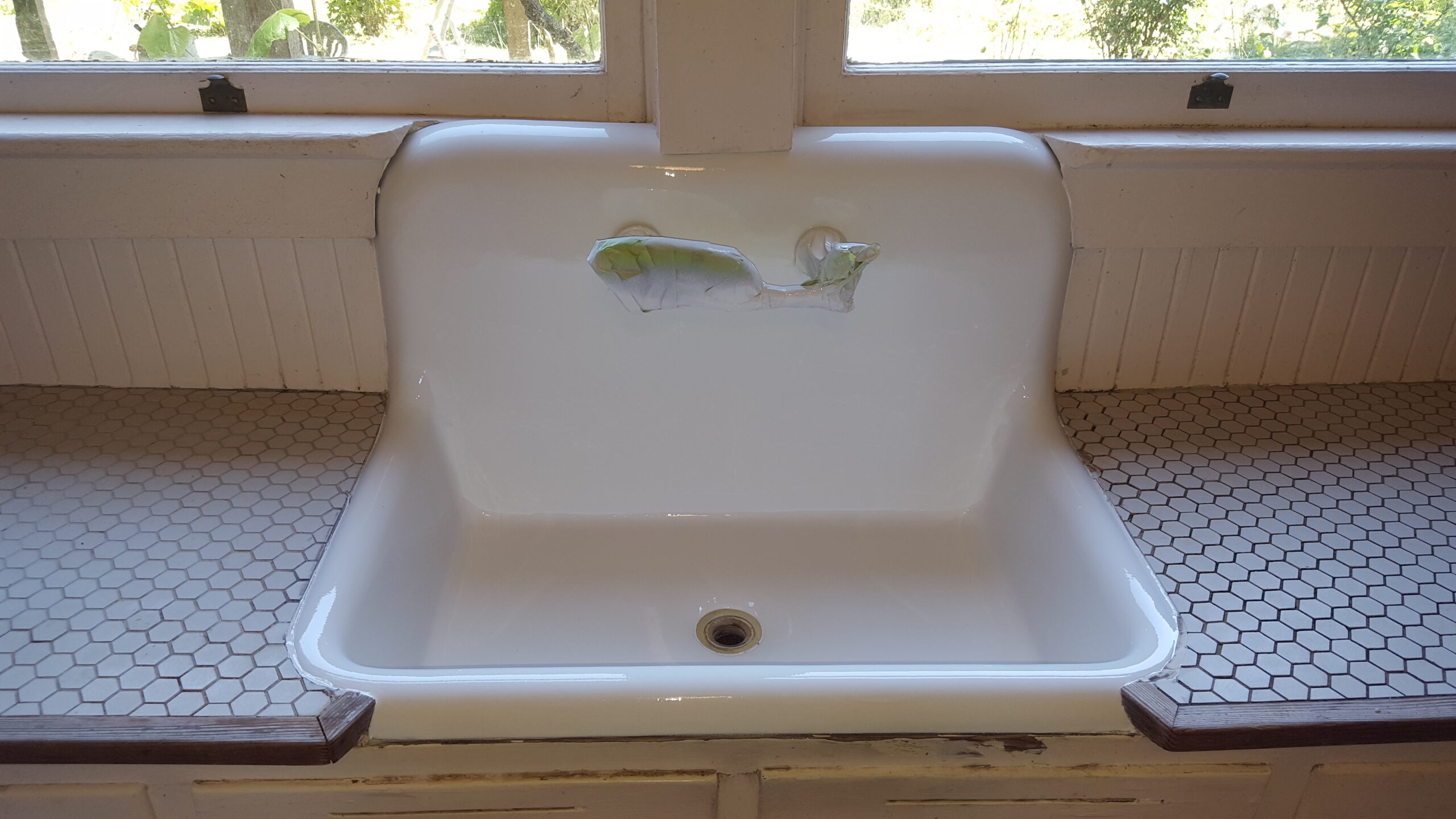 Built in kitchen sink refinish paint - after